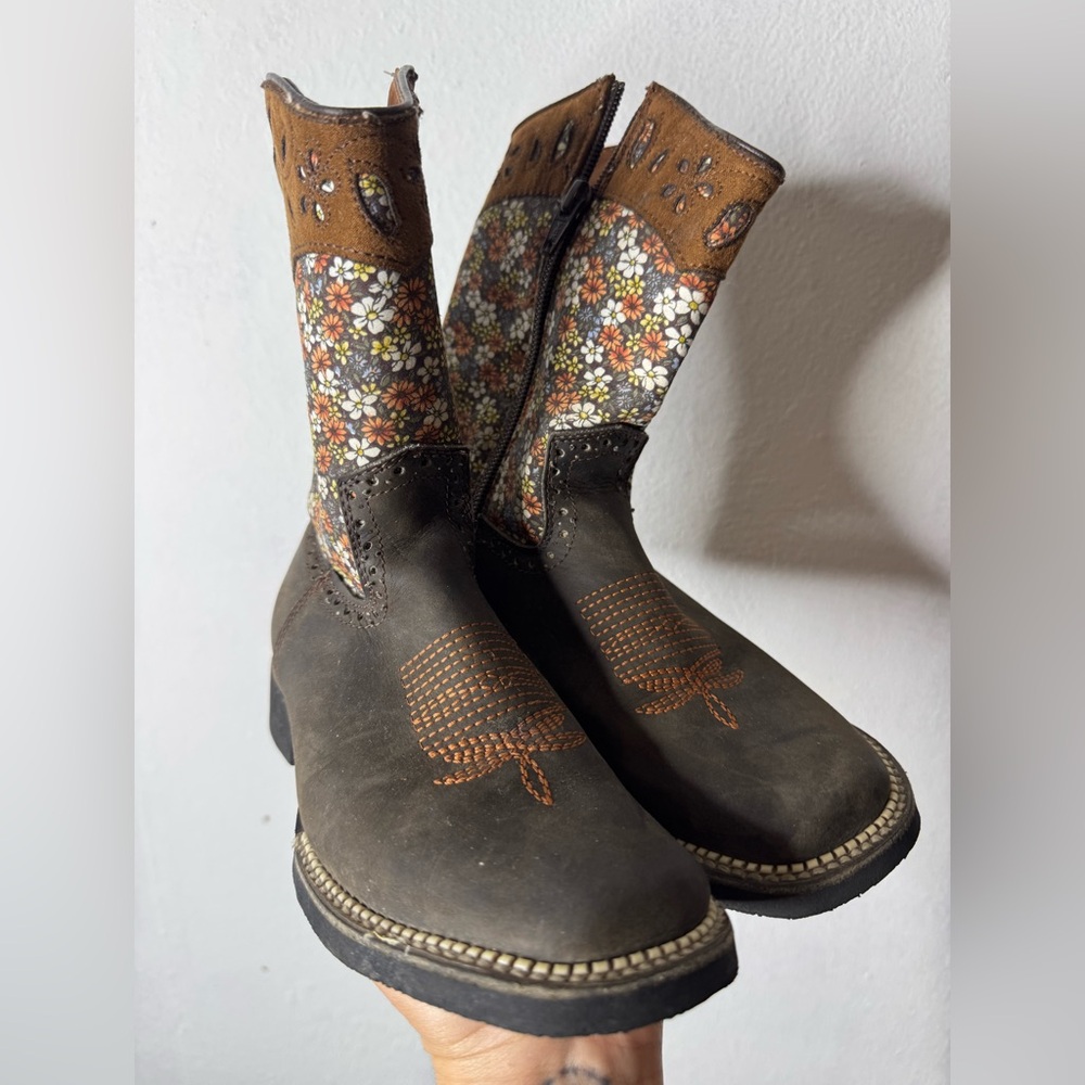 Girl size 13 black stone boots